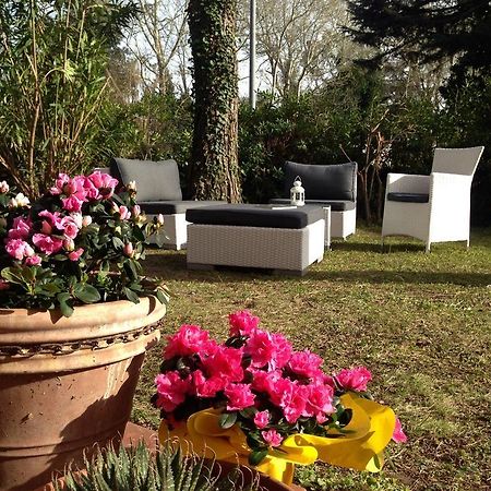 Splash House Tirrenia Exterior foto