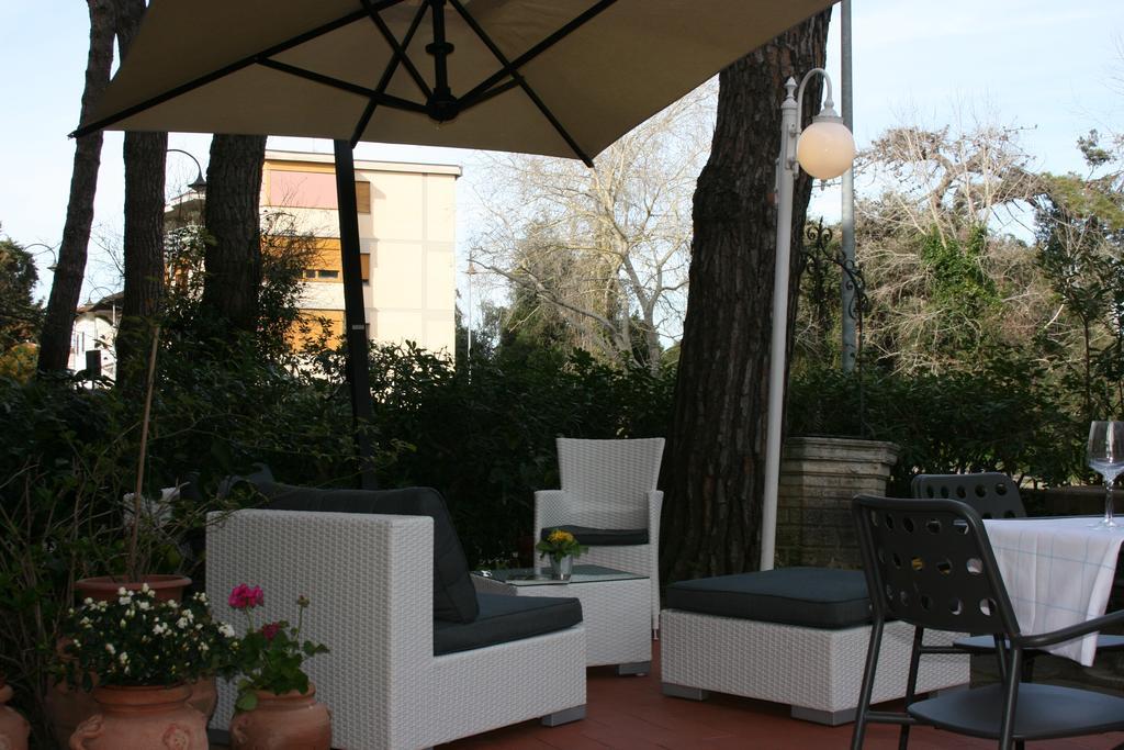 Splash House Tirrenia Exterior foto